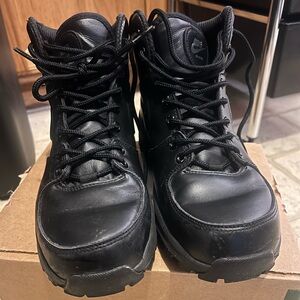 Nike Manoa Boots Men’s 7.5